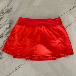 Carnations red lululemon pace rival skirt (12”)